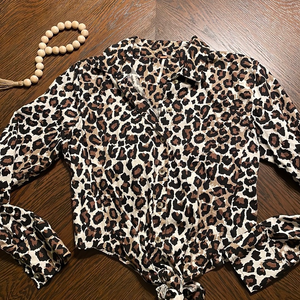 Free People Leopard Animal Print Crop Top Button Down Knot Bottom Size Sm NWOT